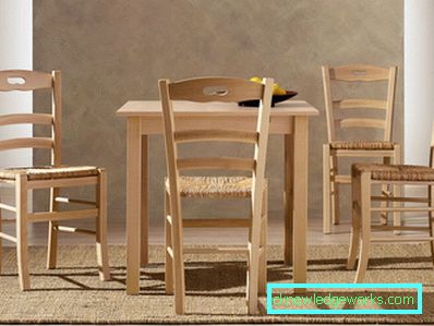 Дървени столове за кухнята