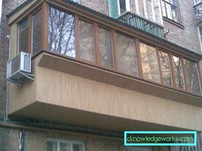 Рафтове на балкона - 80 снимки на най-добрите варианти за удобен дизайн