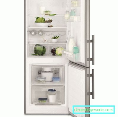 Двукамерен хладилник Electrolux с система No Frost Двукамерен хладилник Electrolux с система No Frost