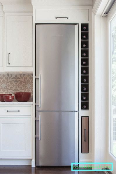Двукамерен хладилник с ширина 50 см