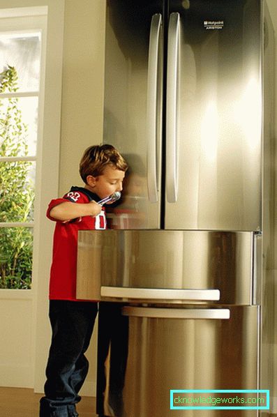 Хладилник Hotpoint-Ariston Хладилник Hotpoint-Ariston