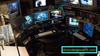 Игрална маса за компютъра Игрална маса за компютъра