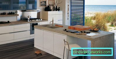 Окачен качулка в кухнята Окачен качулка в кухнята