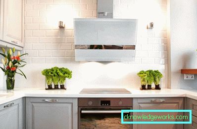 Размери на качулки в кухнята Размерът на качулката в кухнята