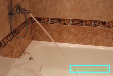 Каква трябва да бъде височината на кранчето над банята?