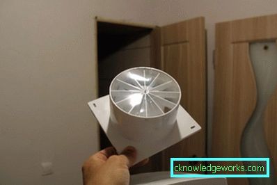 Изпускателен вентилатор за кухнята Изпускателен вентилатор за кухнята
