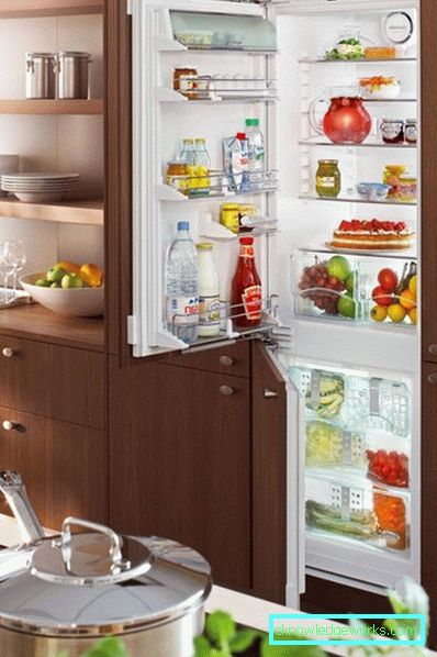 Вграден двукамерен хладилник Electrolux Вграден двукамерен хладилник Electrolux