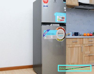Вграден двукамерен хладилник Electrolux Вграден двукамерен хладилник Electrolux